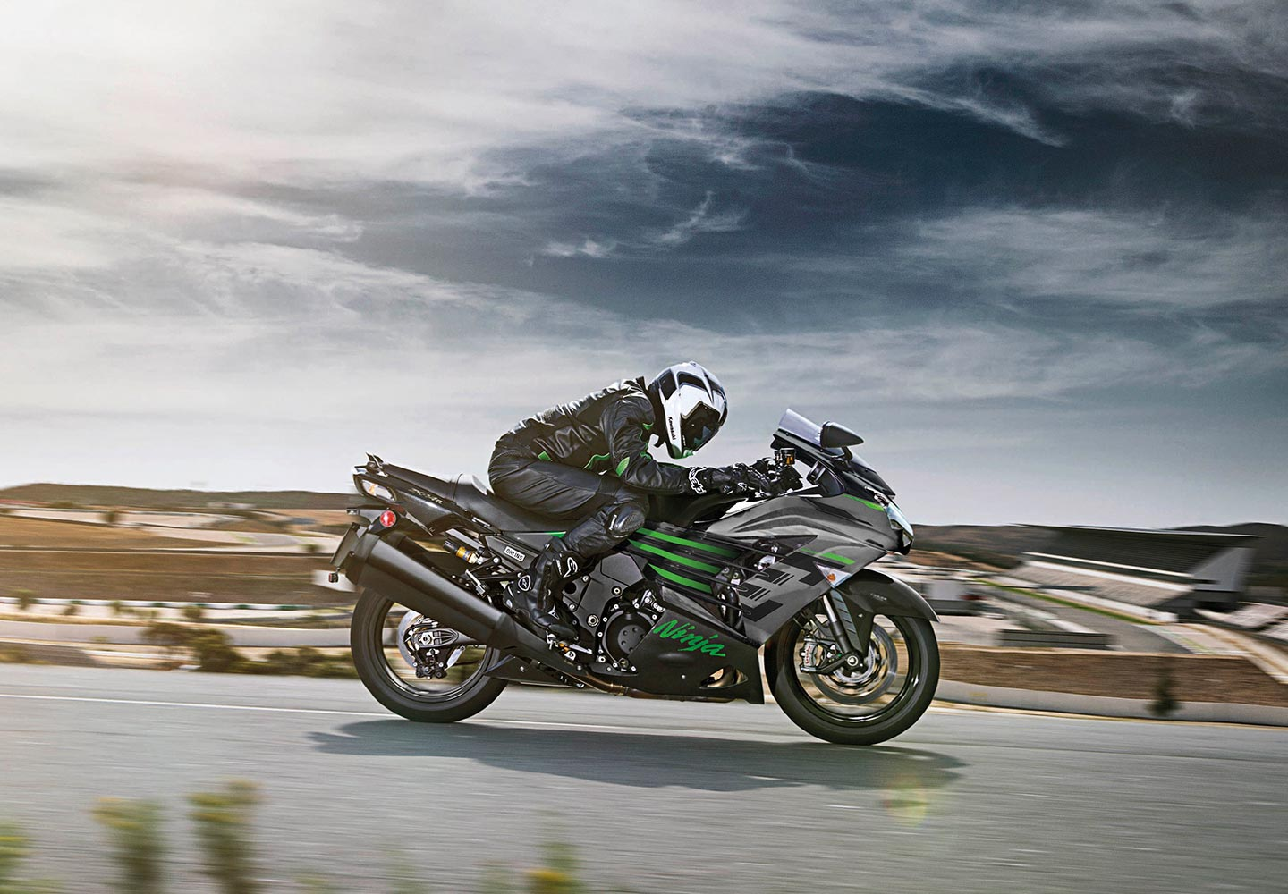 Kawasaki Ninja ZX14R Supersport Motorcycle Innovative Power