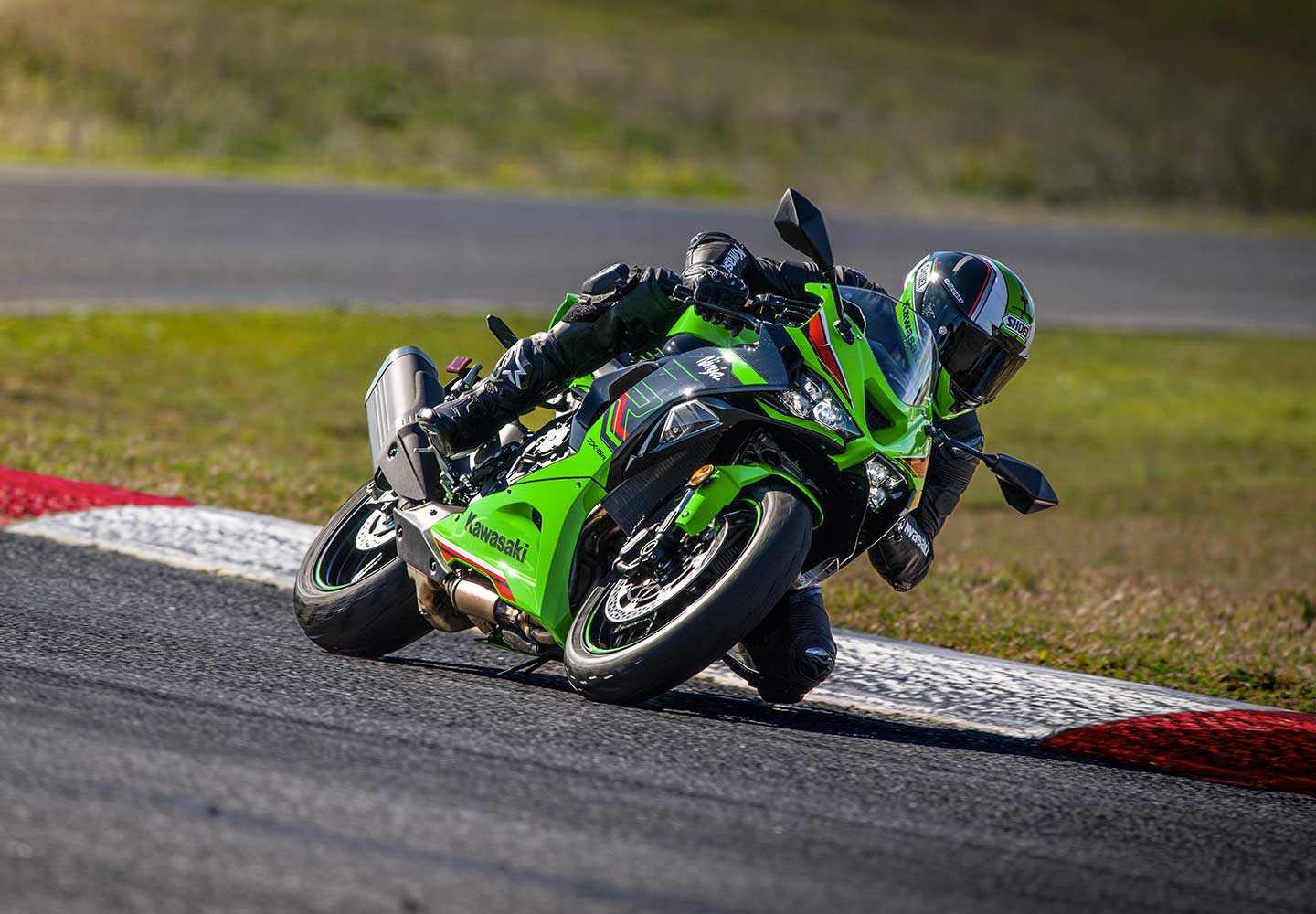 Kawasaki Ninja ZX-6R | Street or Track Supersport Motorcycle