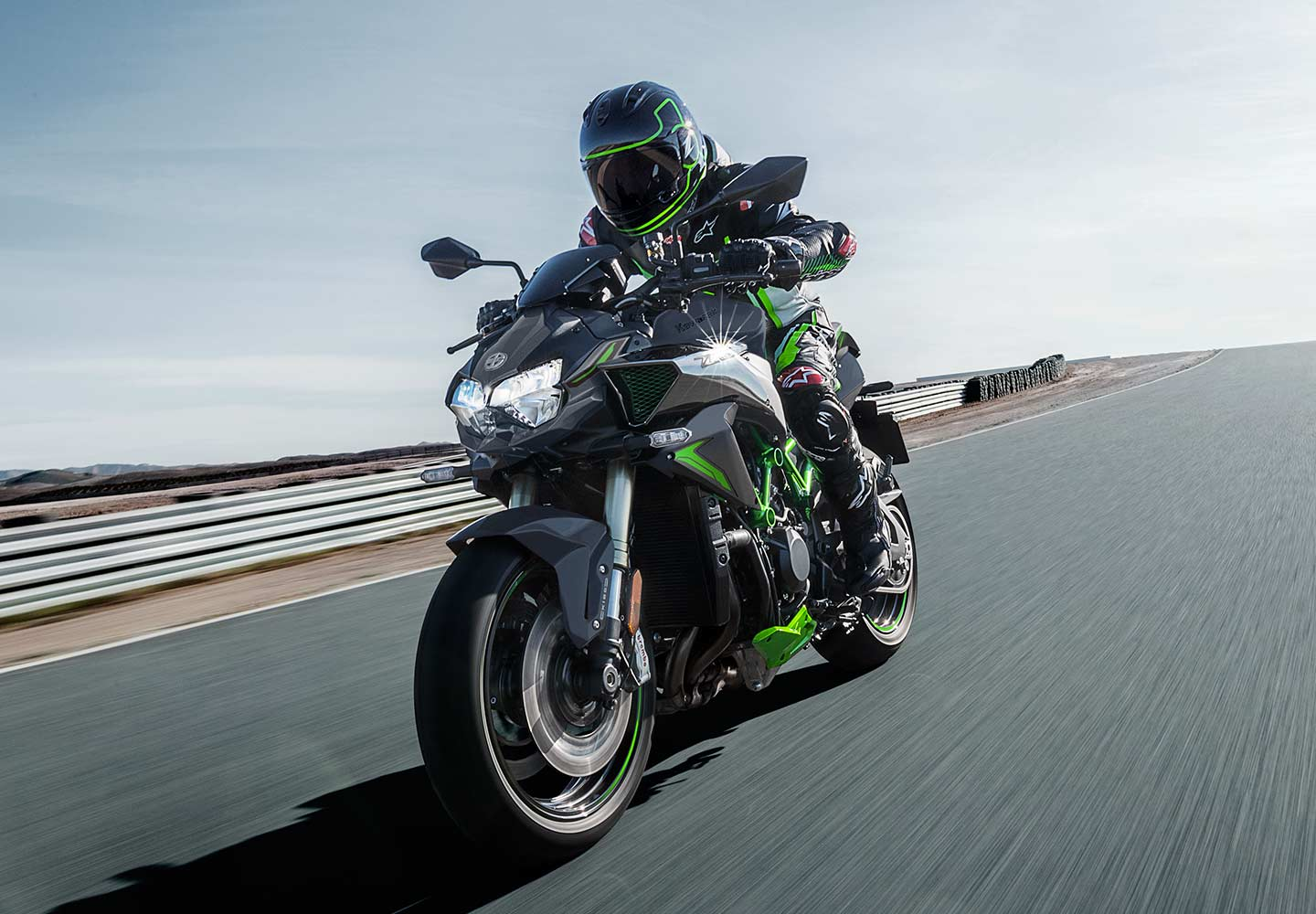 Kawasaki Z H2 | Hypersport Motorcycle | Supercharged Power