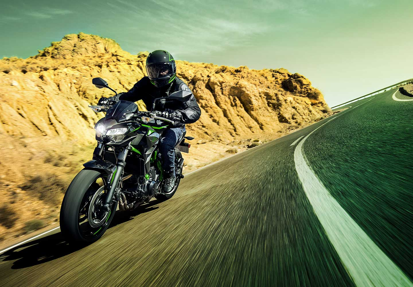 トップ Kawasaki Versatility Aggressive | Motorcycle Supernaked | Z650 ギター