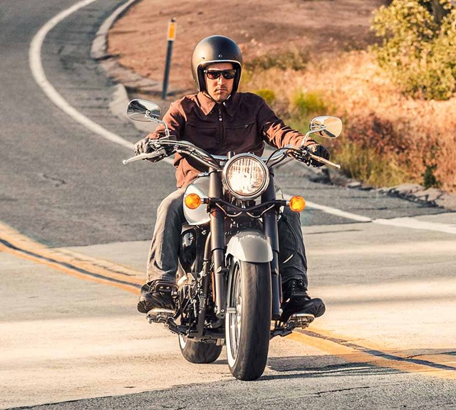 Image of 2021 VULCAN 900 CLASSIC in action