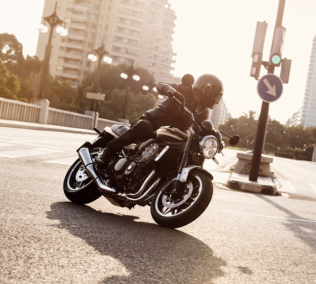 Image of 2021 Z900RS in action