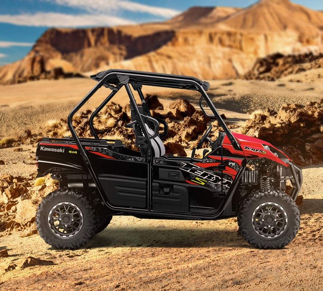 Image of 2023 TERYX S LE in action