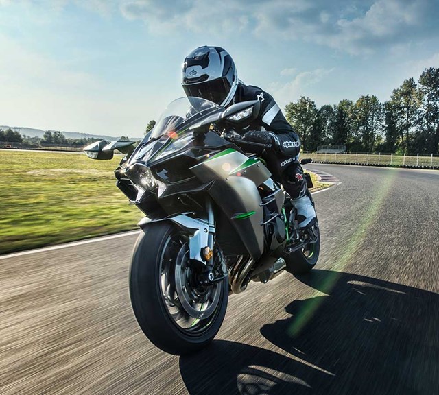 Image of 2023 NINJA H2 CARBON in action