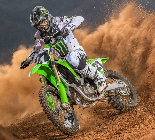 Image of 2025 KX450 in action