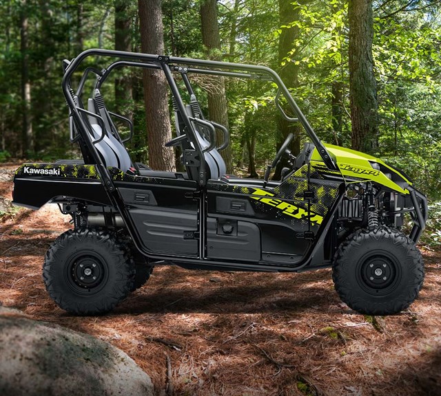 Image of 2025 TERYX4  in action