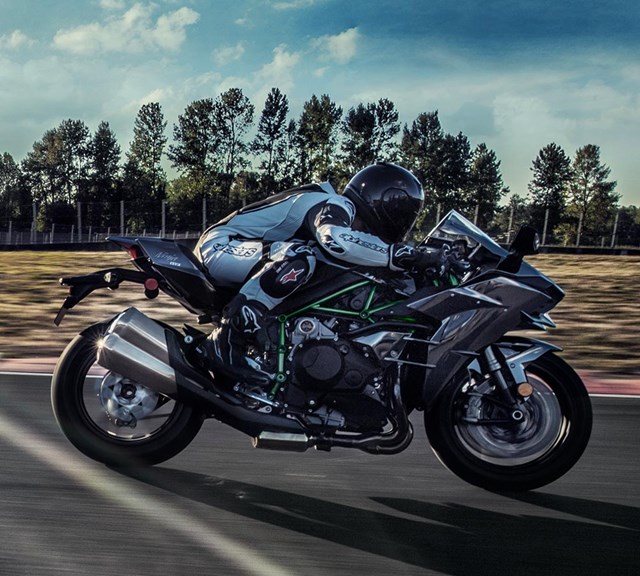 Image of 2025 NINJA H2 in action