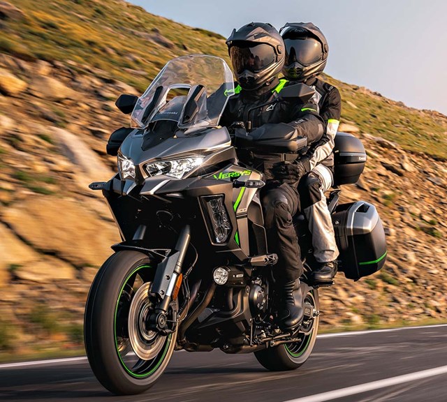 Image of 2025 VERSYS 1100 LT SE in action