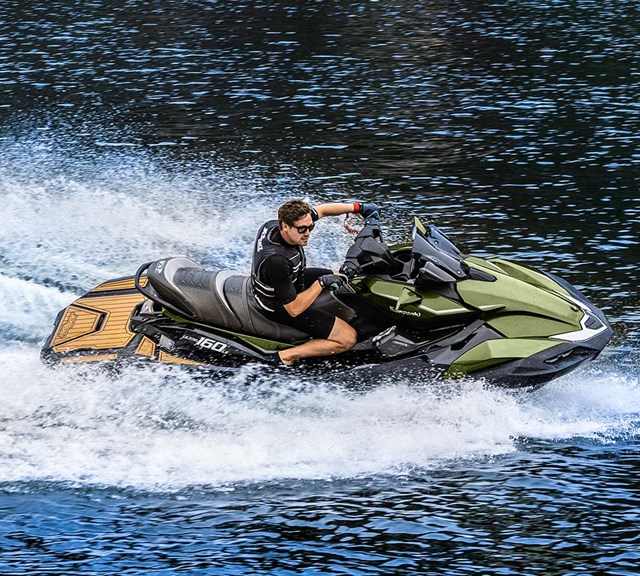 Image of 2025 JET SKI ULTRA 160LX  in action