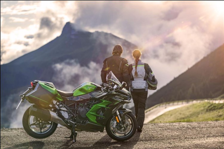 2022 Ninja H2 SX