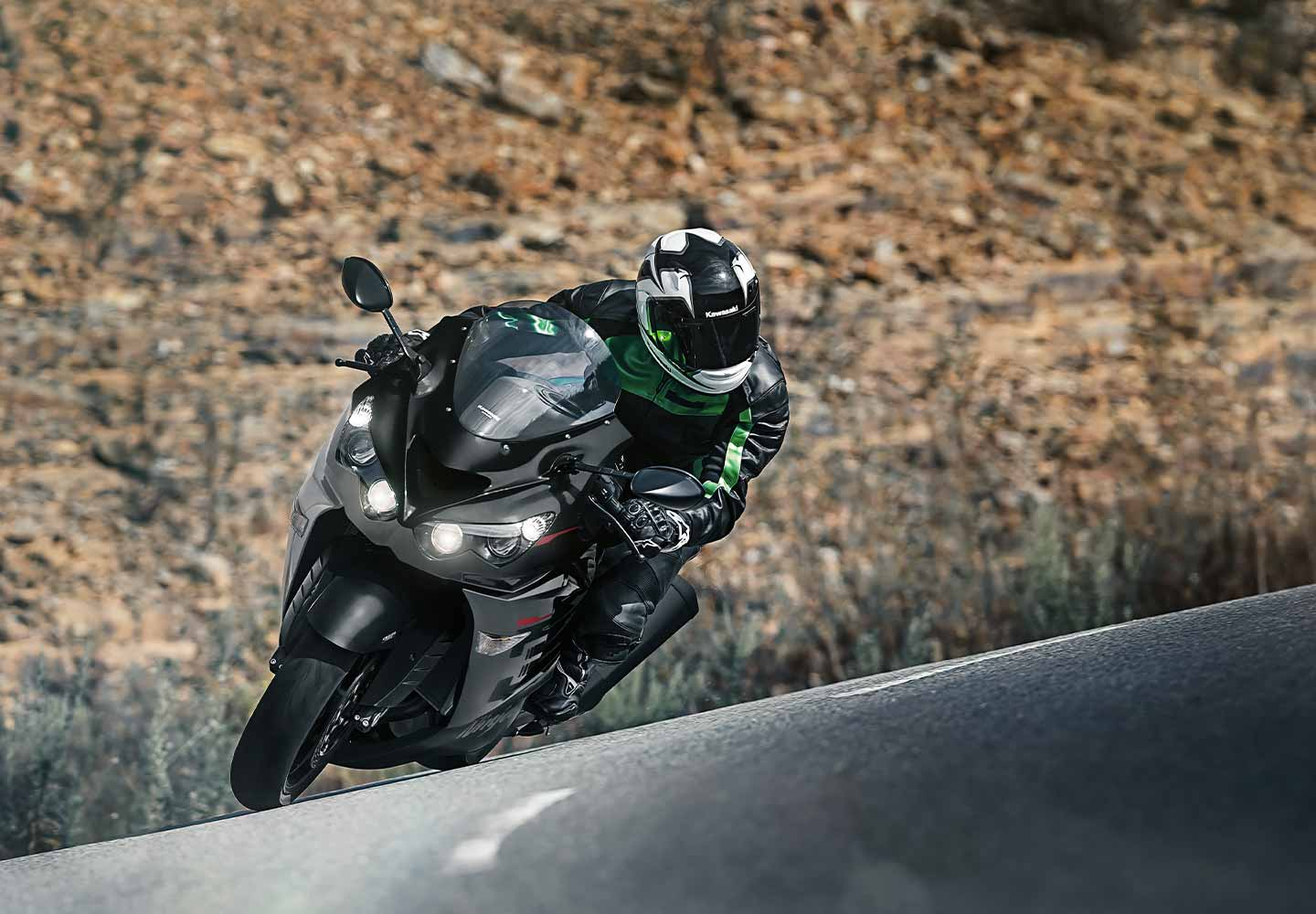 Kawasaki Ninja ZX-14R | Supersport Motorcycle | Innovative Power