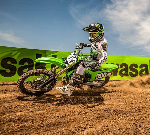 Image of 2023 KX85 in action