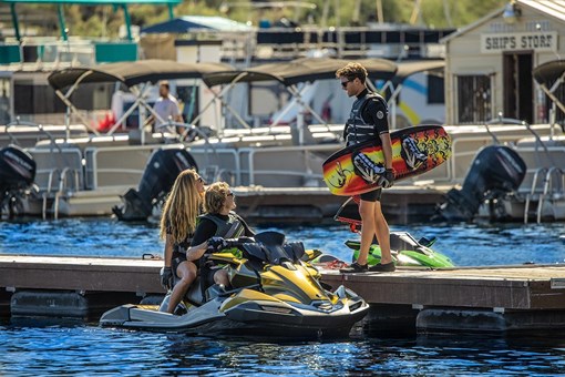 2023 JET SKI ULTRA 160LX