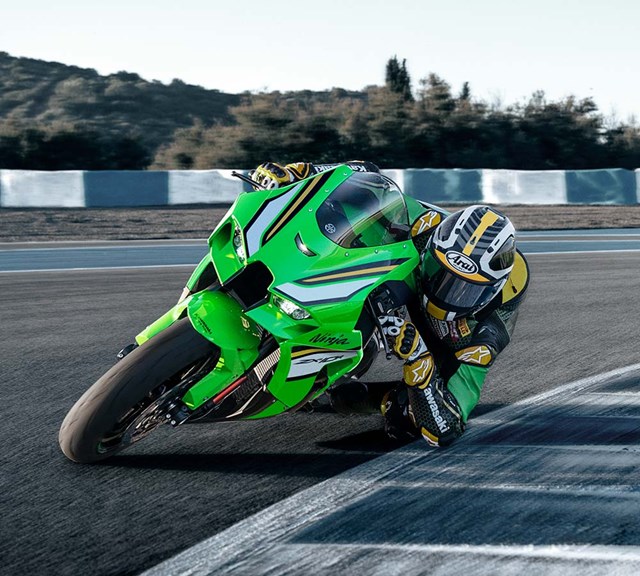 Image of 2025 NINJA ZX-10R  in action