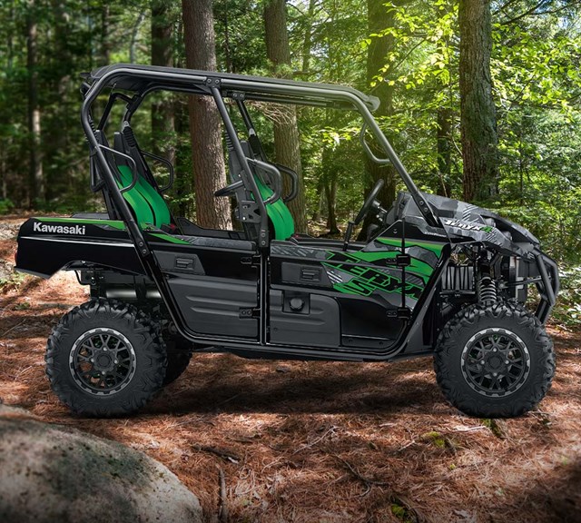 Image of 2025 TERYX4 S LE in action