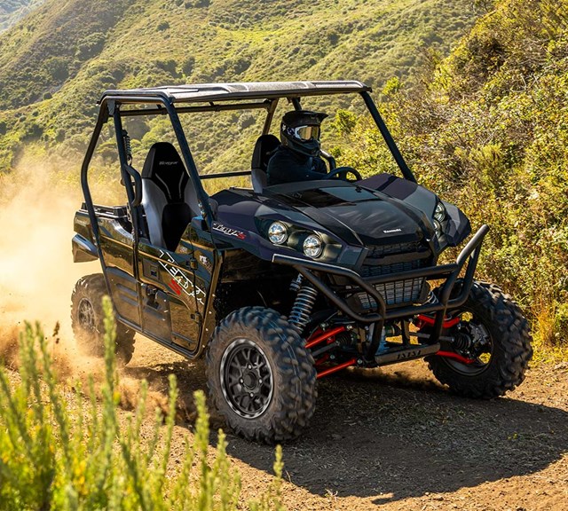 Image of 2025 TERYX S LE in action