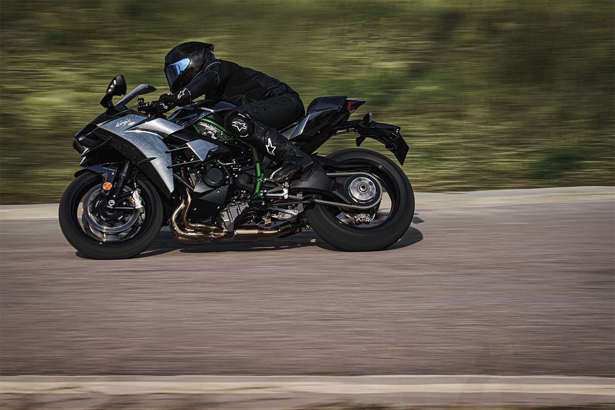 2027 NINJA H2 CARBON