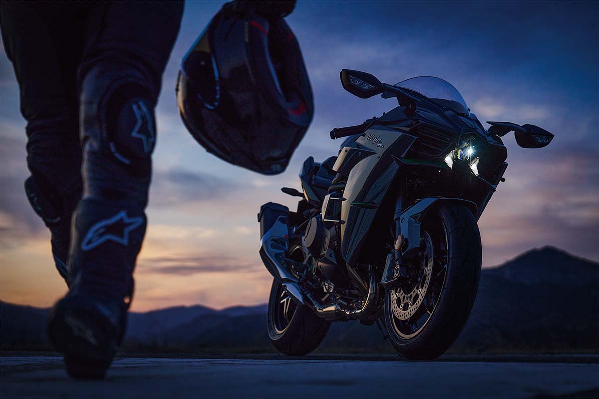 2027 NINJA H2 CARBON