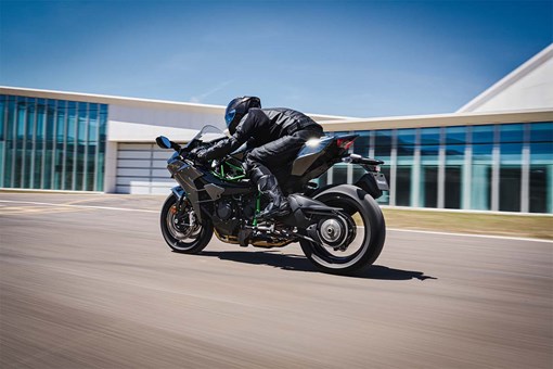 2027 NINJA H2 CARBON