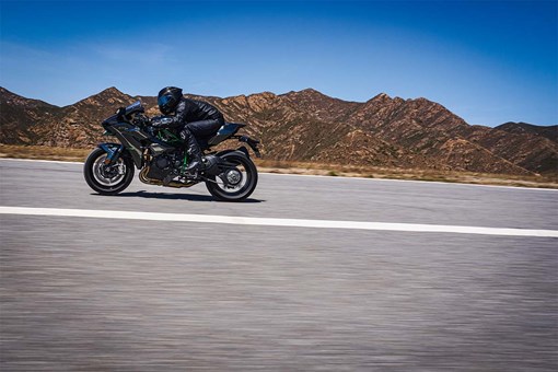 2027 NINJA H2 CARBON