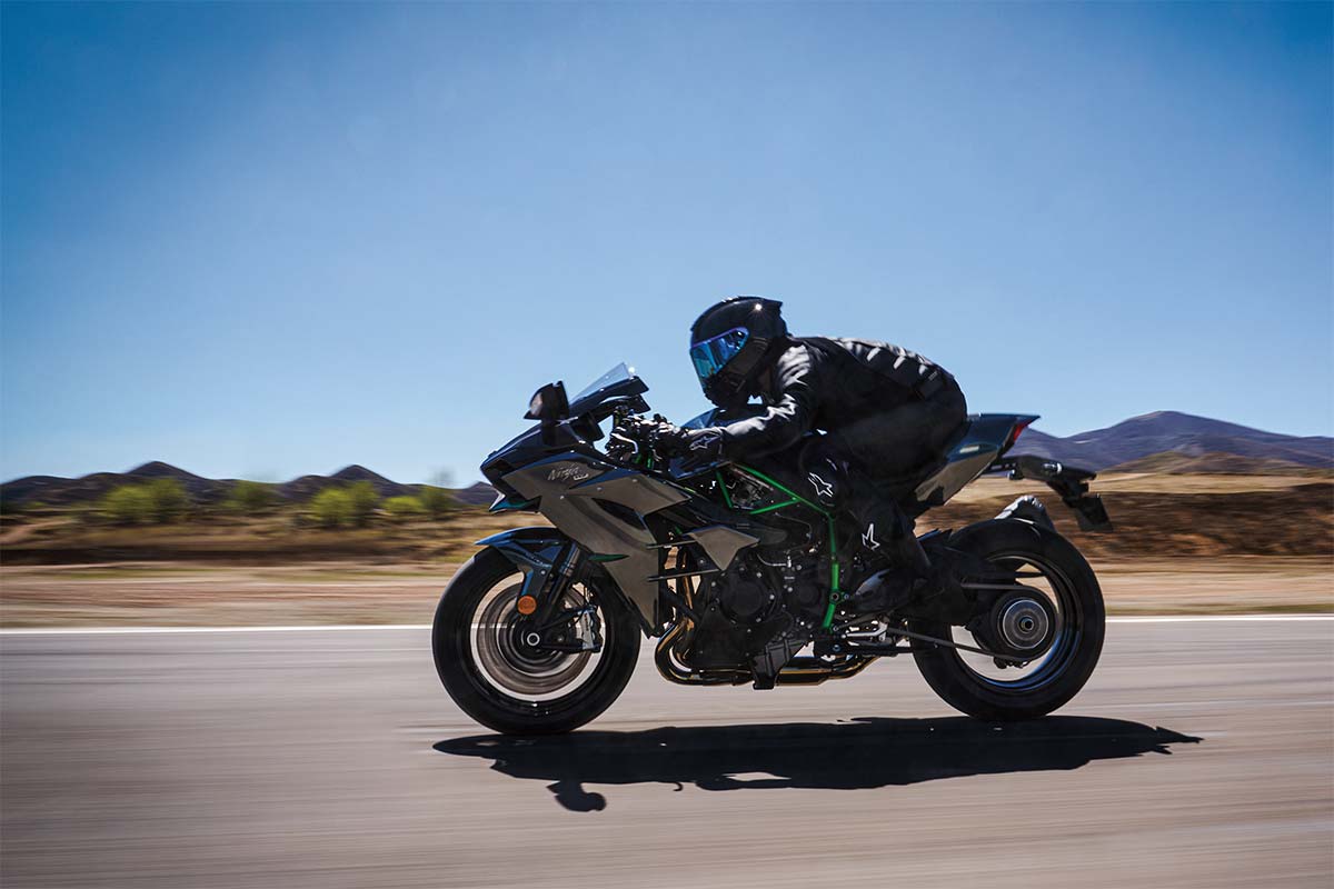 2027 NINJA H2 CARBON