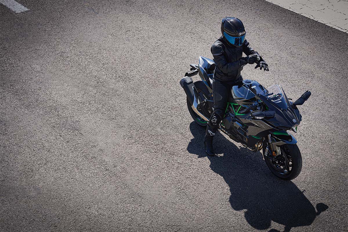2027 NINJA H2 CARBON