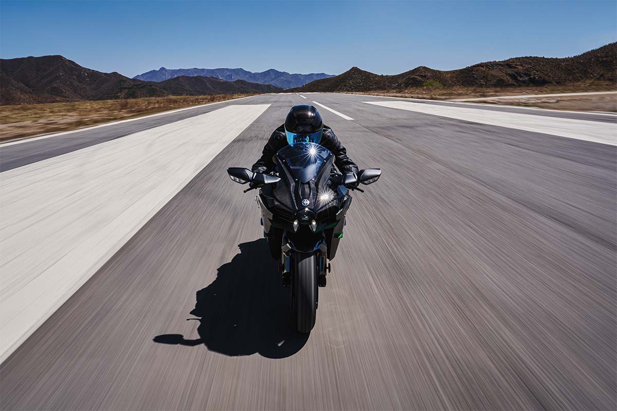 2027 NINJA H2 CARBON