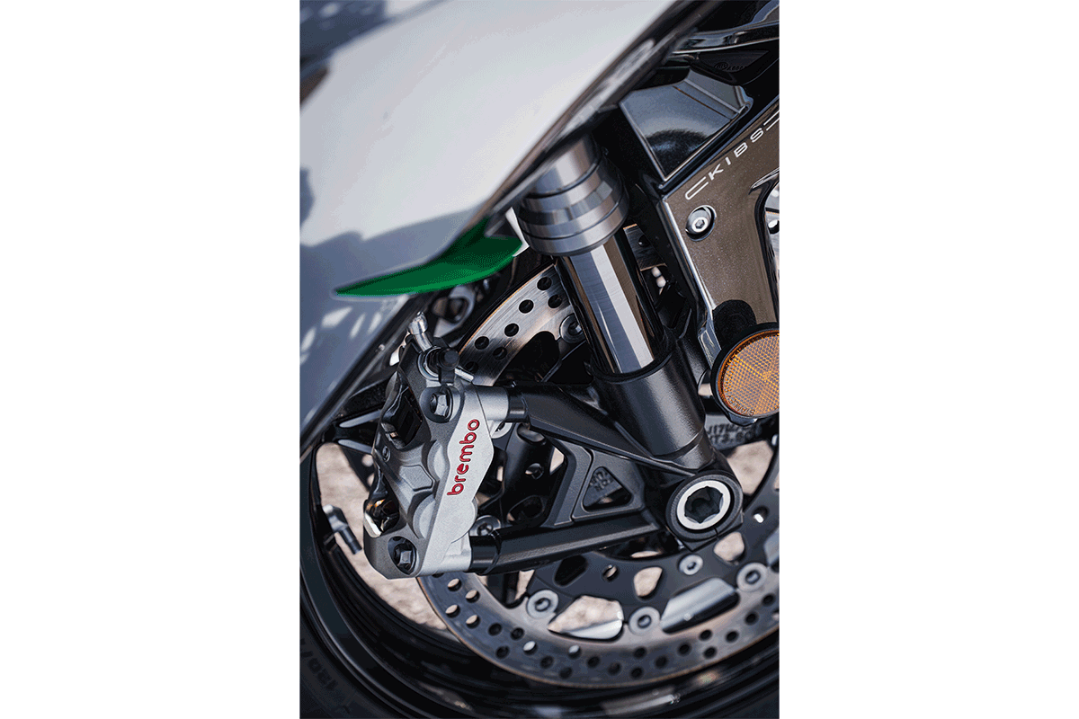 2027 NINJA H2 CARBON