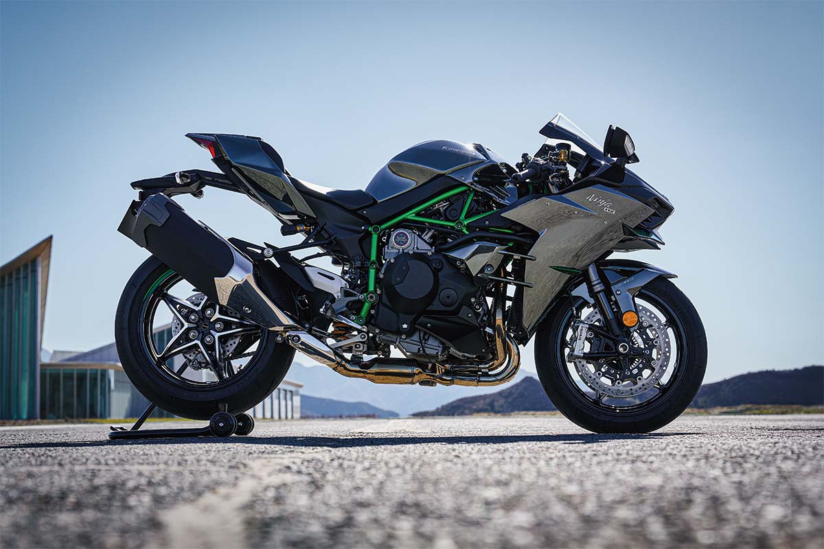 2027 NINJA H2 CARBON