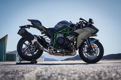 2027 NINJA H2 CARBON