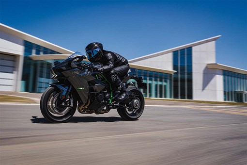 2027 NINJA H2 CARBON