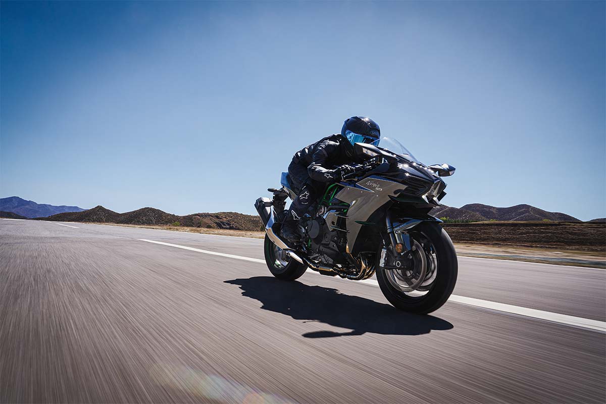 2027 NINJA H2 CARBON