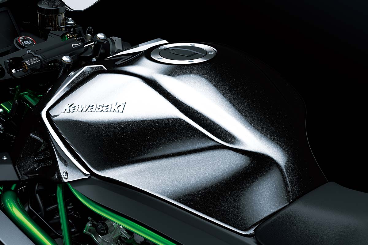 2027 NINJA H2 CARBON
