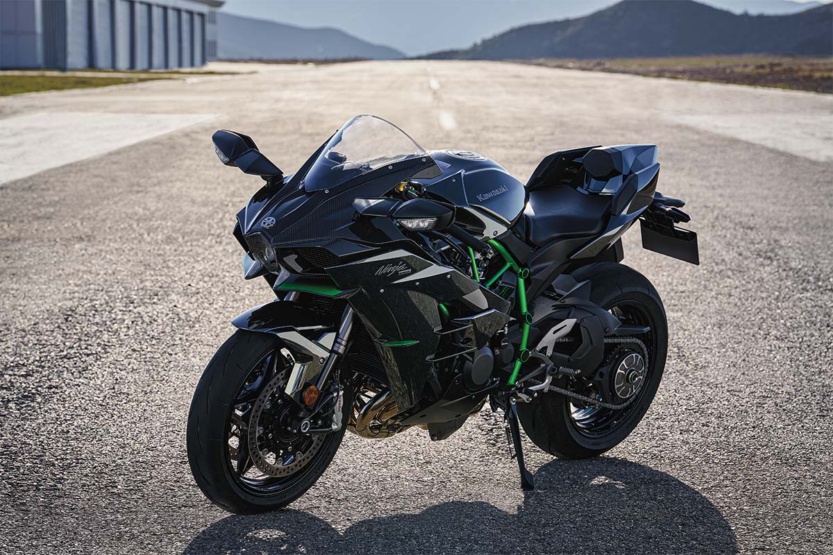2027 NINJA H2 CARBON