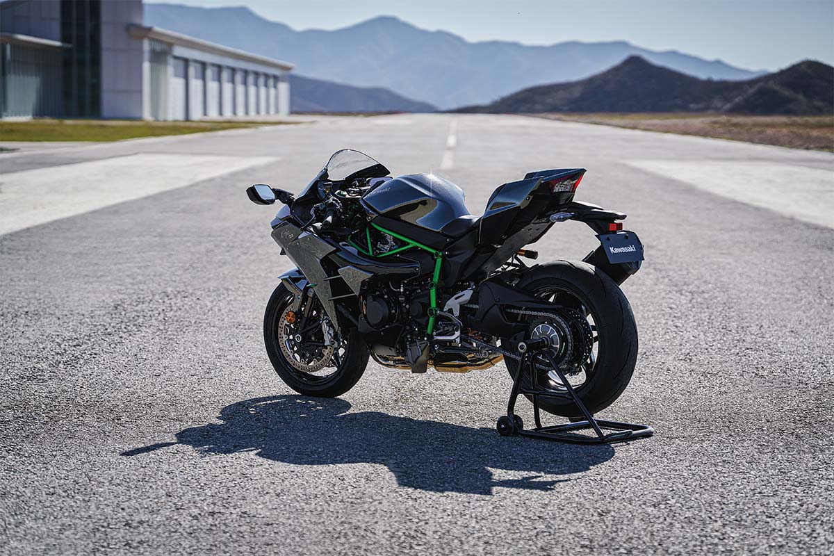 2027 NINJA H2 CARBON
