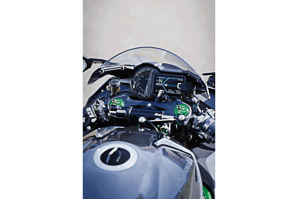 2027 NINJA H2 CARBON