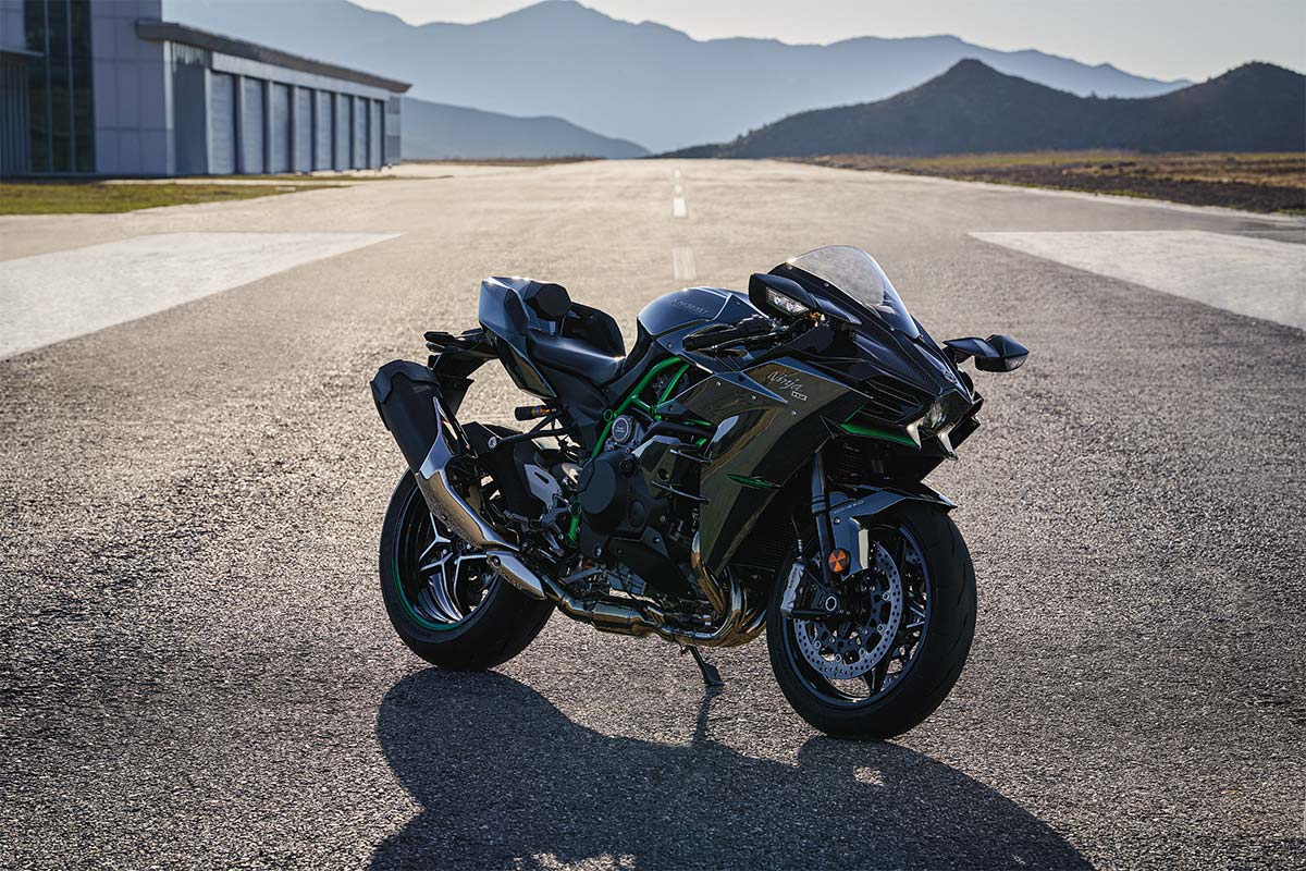 2027 NINJA H2 CARBON