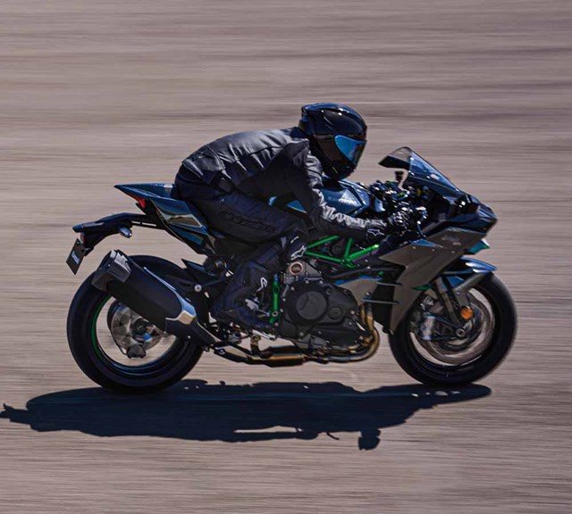 Image of 2027 NINJA H2 CARBON in action