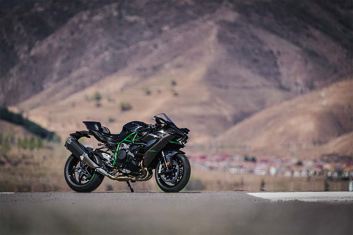 2027 NINJA H2 CARBON