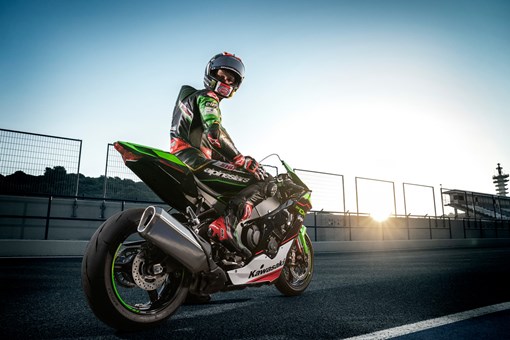 2022 NINJA ZX-10R KRT EDITION Motorcycle | Canadian Kawasaki Motors Inc.