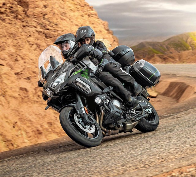 Image of 2023 VERSYS 1000 GRAND TOURER in action