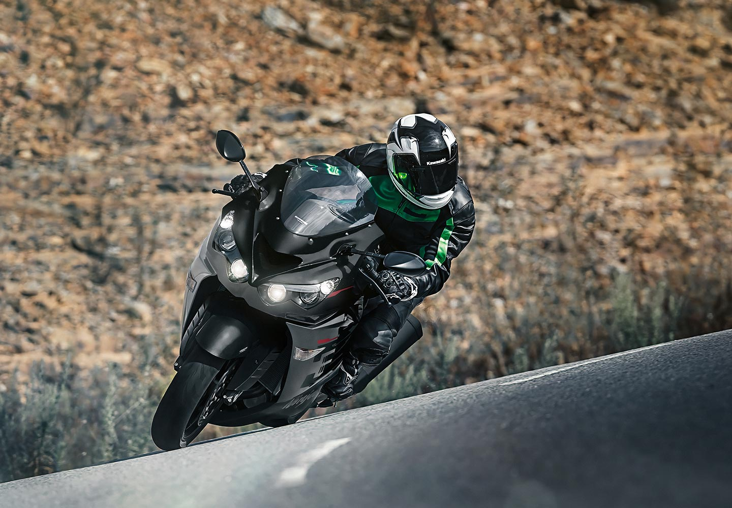 Kawasaki Ninja® ZX™-14R ABS | Supersport Motorcycle | Refined Power