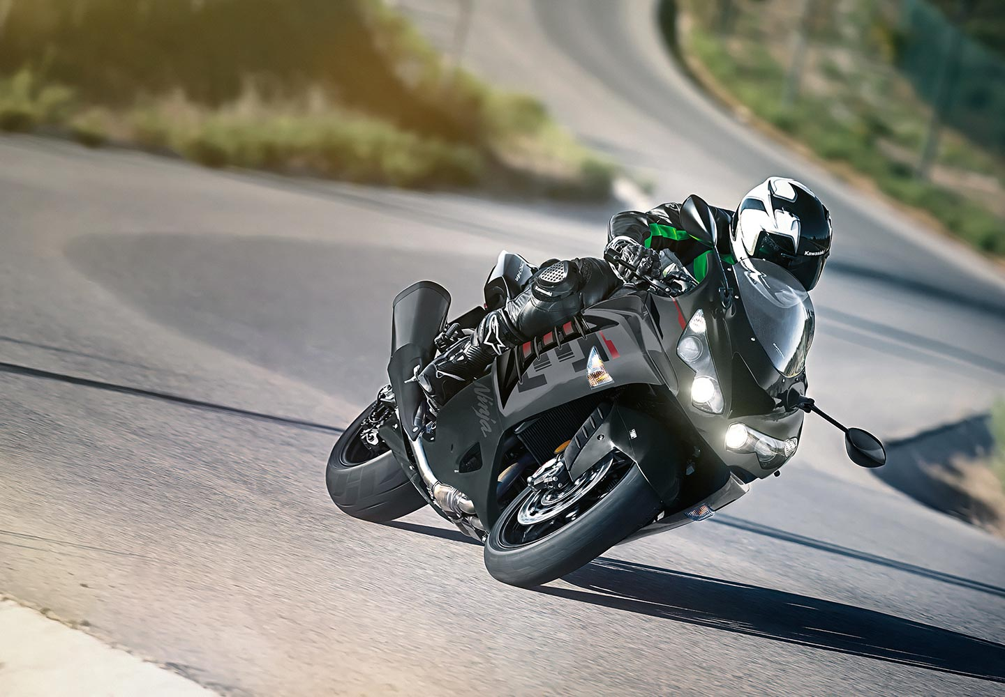 Kawasaki Ninja® ZX™-14R ABS | Supersport Motorcycle | Refined Power