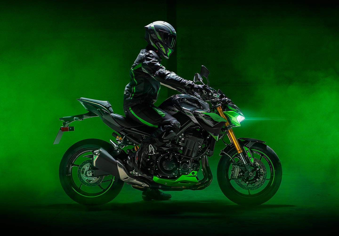 Kawasaki Z900 ABS | Naked Motorcycle | Superb Power & Handling