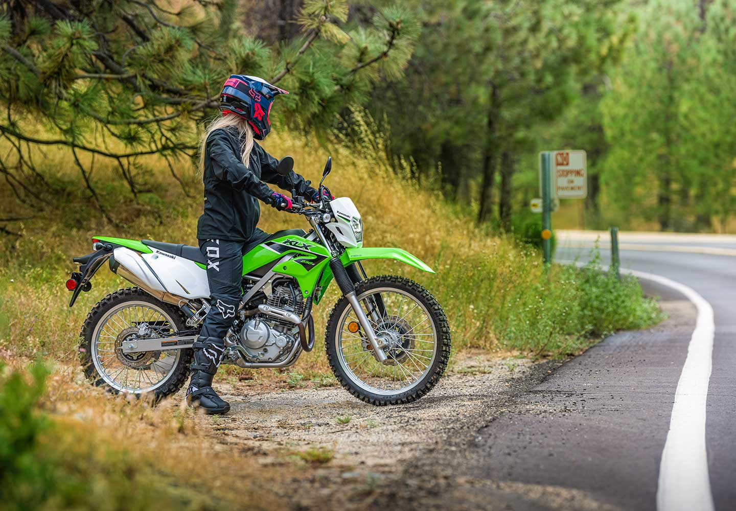 Kawasaki KLX®230 | Dual-Sport Bike | On- and off-road Adventure