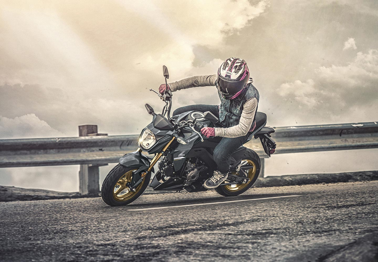 Kawasaki Z125 PRO | Naked Motorcycle | Nimble & Fun
