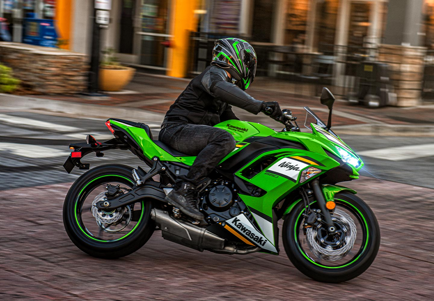 Kawasaki Ninja® 650 | Motorcycle | Sporty & Nimble