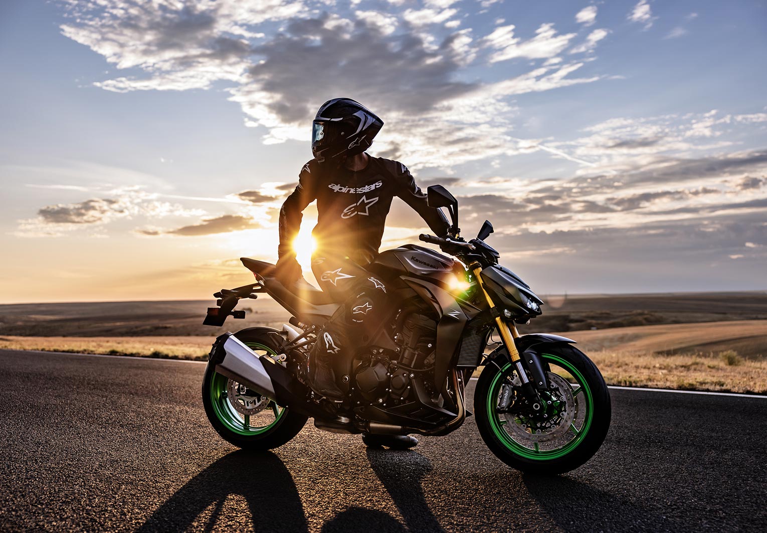 Kawasaki Z1100 | Supernaked Motorcycle | Sugomi™ awakens