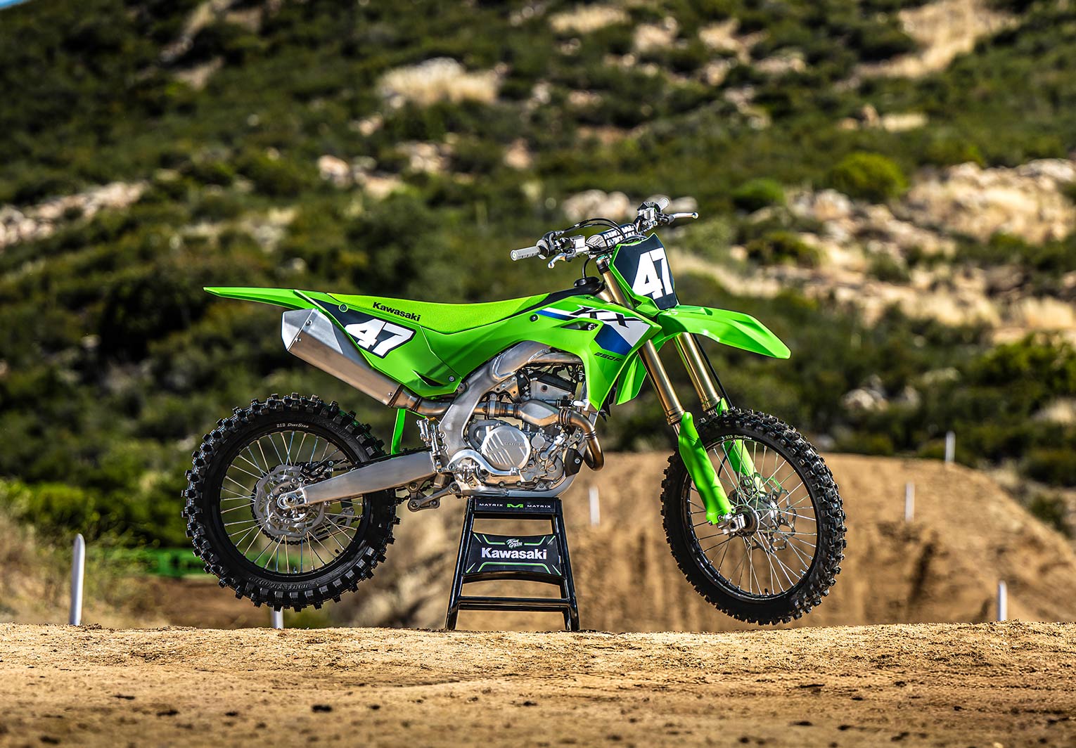 Motocross Bike | 250cc Dirt Bike | Kawasaki KX™250F
