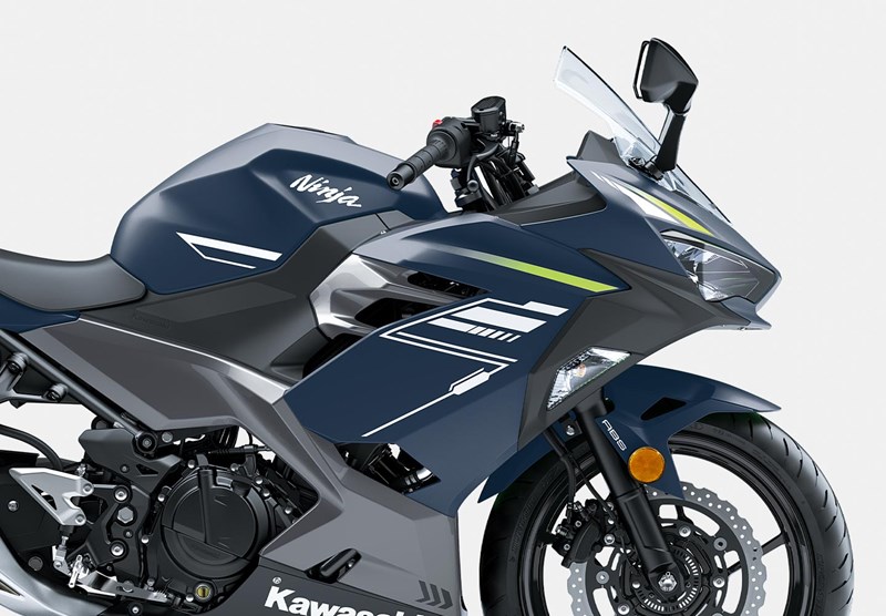 Kawasaki Ninja 400 Motorcycle Smooth Powerful